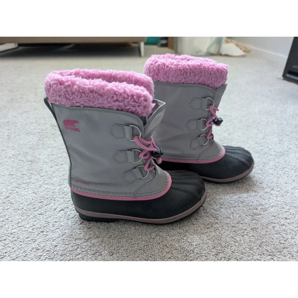 Sorel NY1962-061 Yoot Pac Nylon Snow Boots Kids 5 Grey Pink Waterproof Winter
